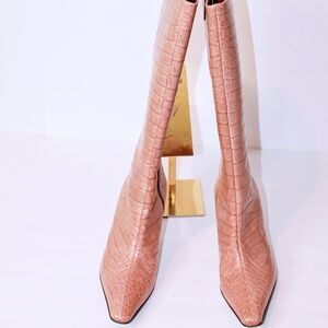 Bruno Magli Croc Boots Size (6)